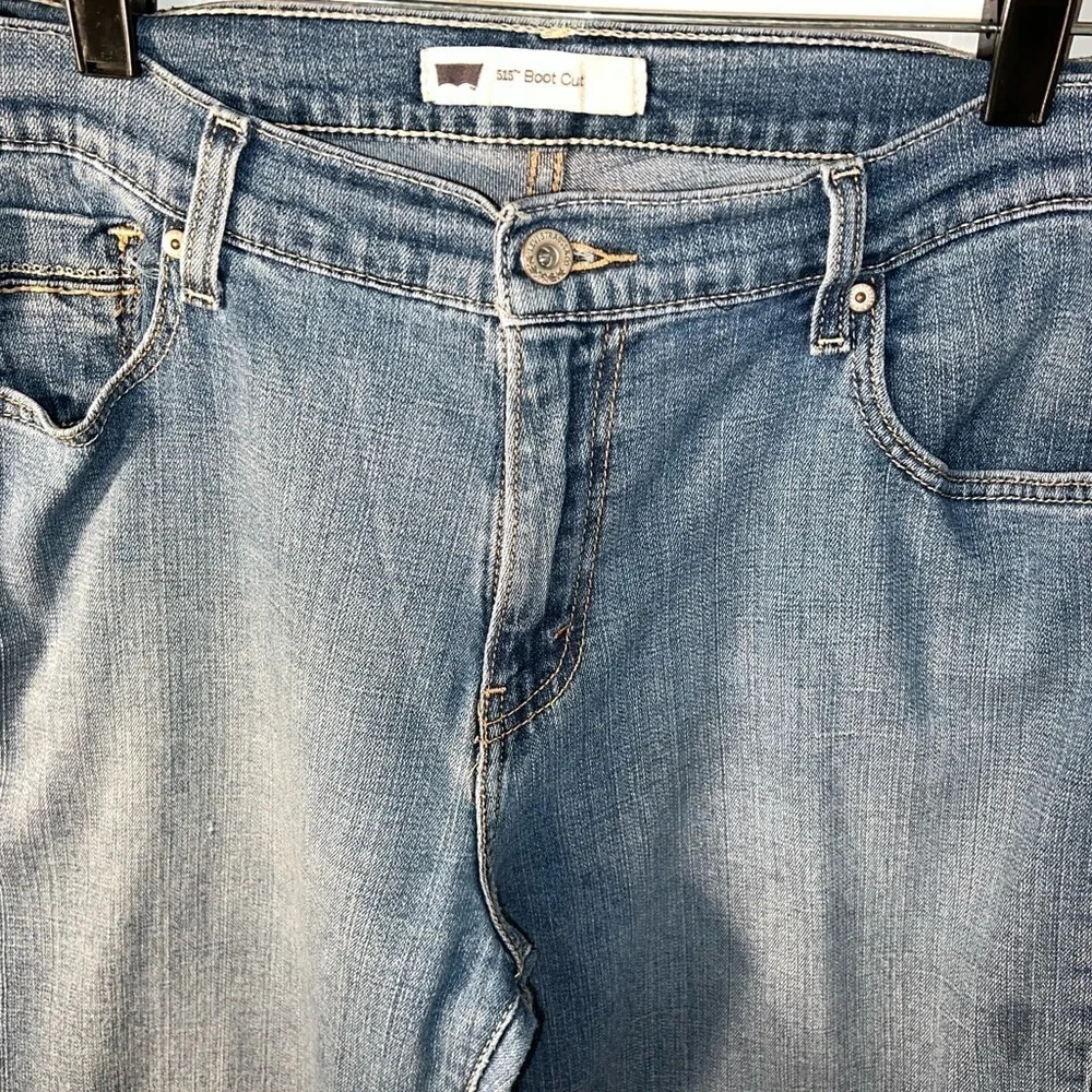 Levi’s 515 Boot Cut, 14M. Five pocket button zip jean decorative back pocket
